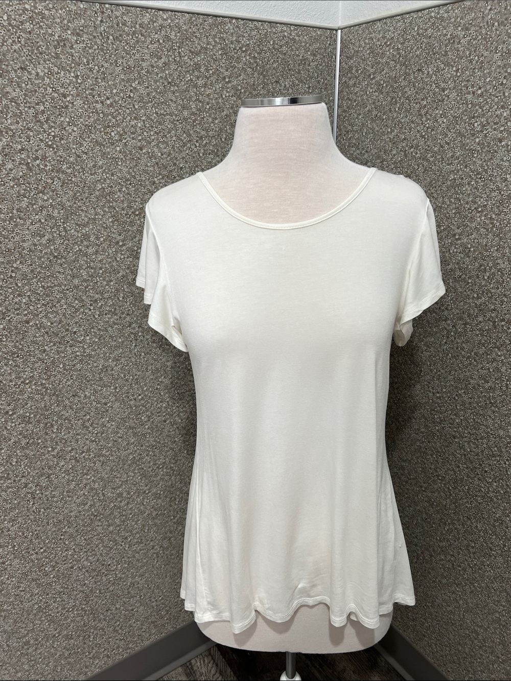 pebble and stone White Flutter Sleeve Asymmetrical Draped Hem Tunic Top Size M